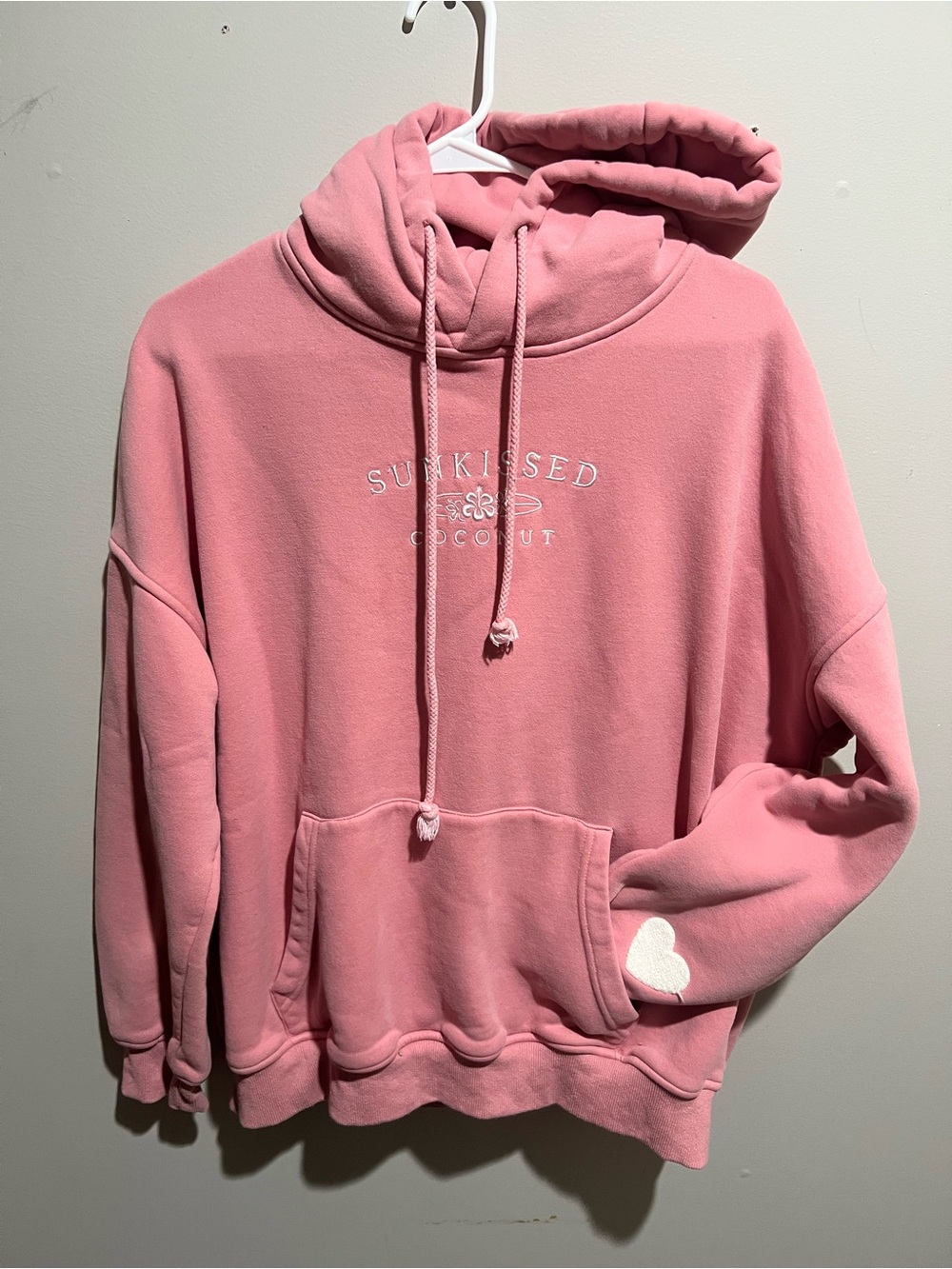 Sunkissed Coconut Heart Sleeve Pink Hoodie | size M